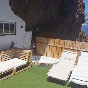 Сasa de vacaciones New Cave With Pool View And Garden, Santa Cruz de Tenerife